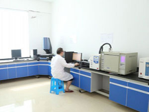 Precision instrument analysis room
